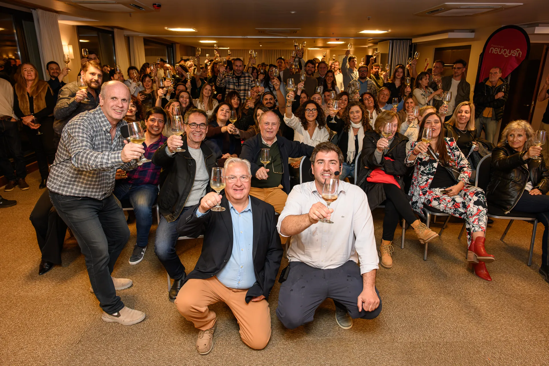 Brindis de cierre de Vino a la Montaña en San Martín de los Andes