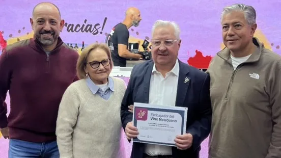 Official distinction as Neuquén Wine Ambassador during the National Patagonian Chef Festival