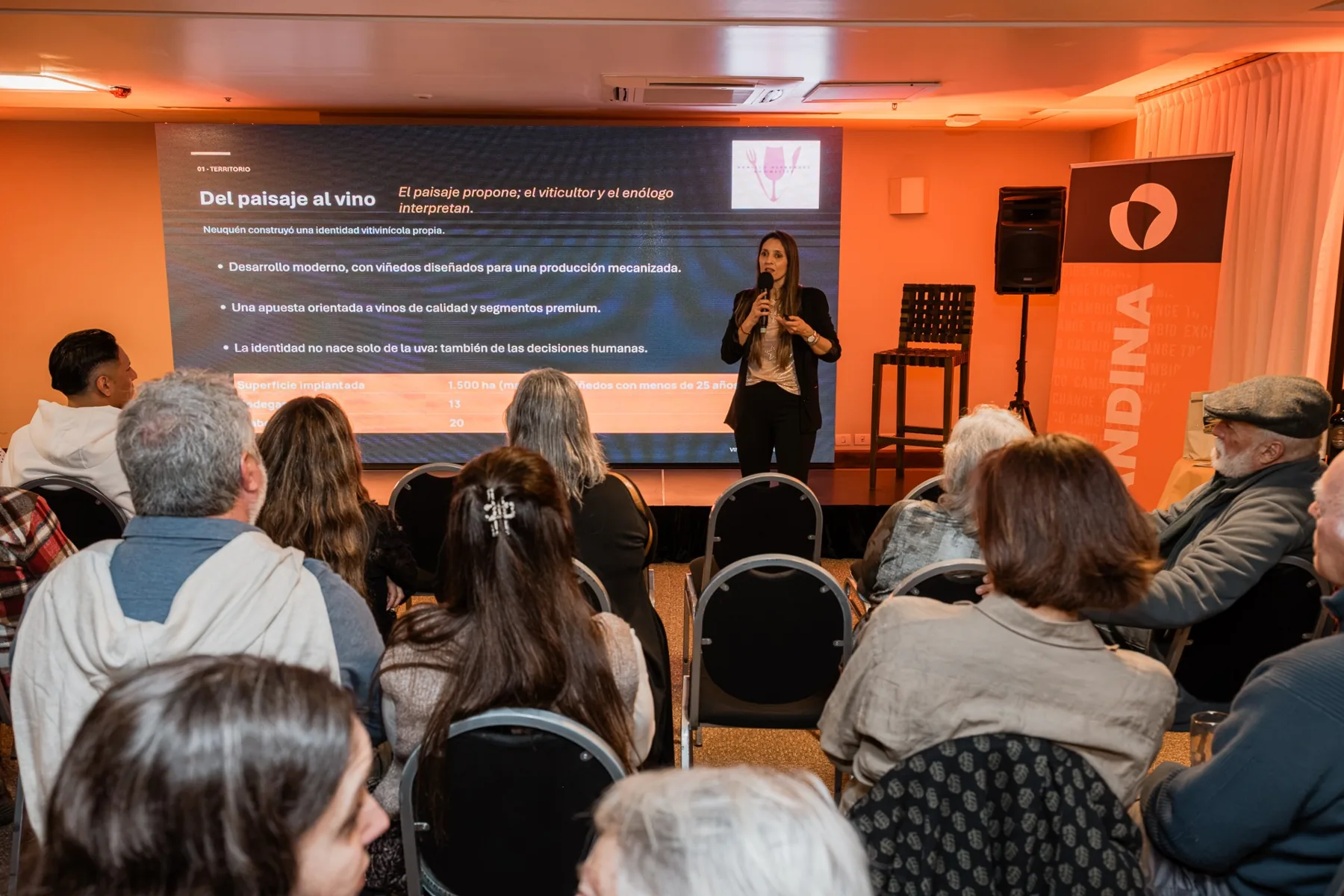 Conferencia durante Vino a la Montaña 2026