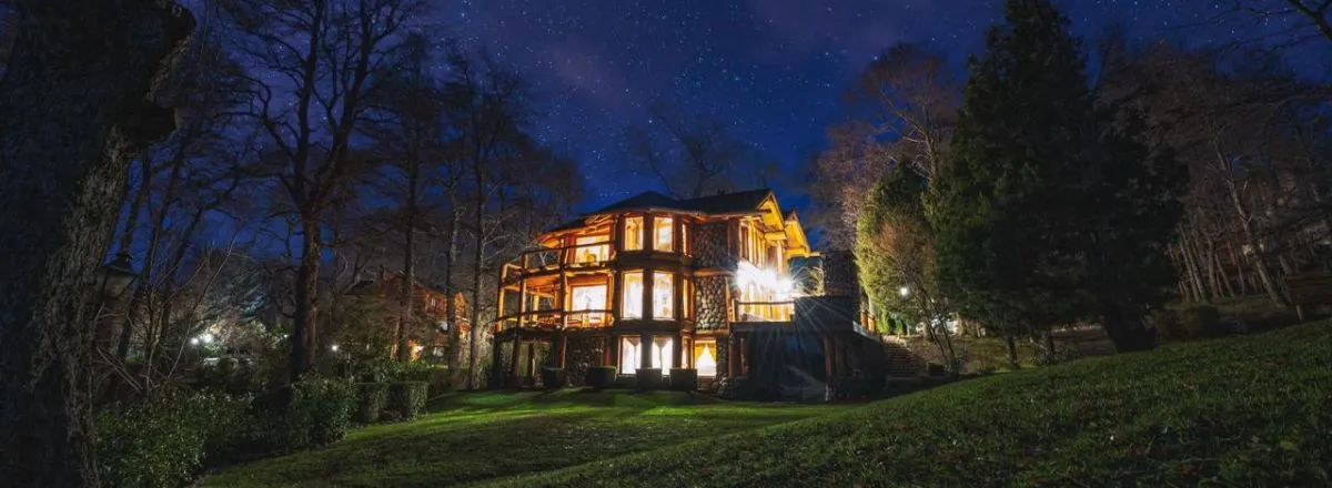 Rotui Luxury Village, entorno de bosque y hospitalidad de montaña en San Martín de los Andes